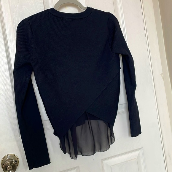 Cute black sweater - Picture 2 of 4